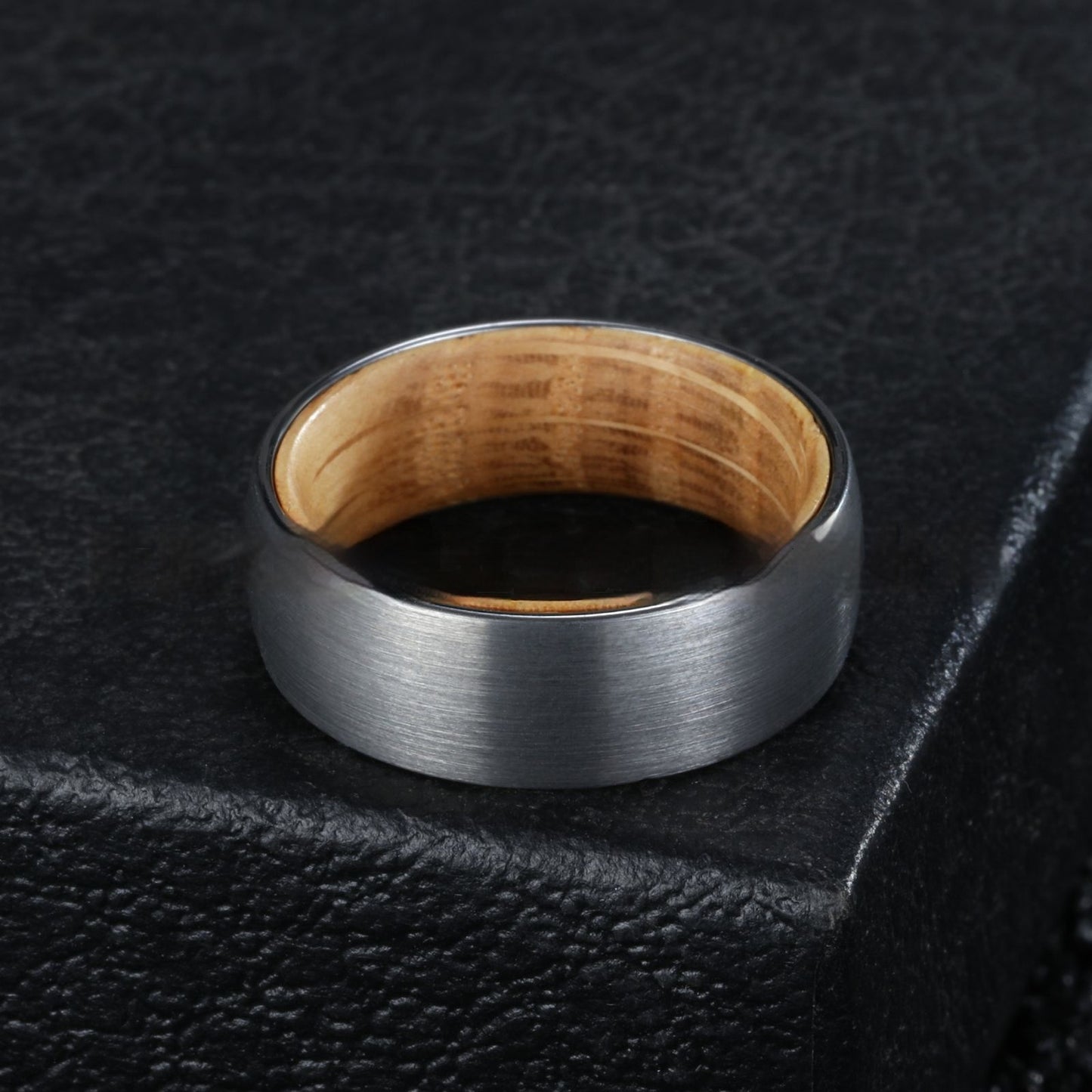 Silver Tungsten Ring with Natural Wood Inlay – Men’s Classic Barrel Band
