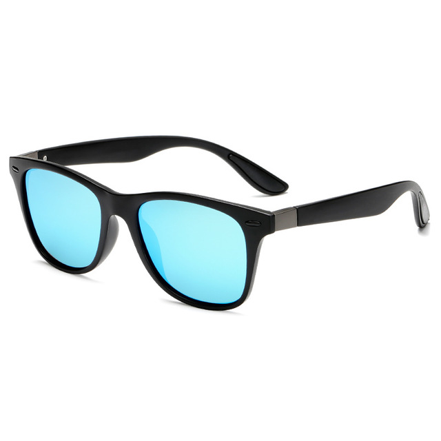 Classic Black Square Sunglasses – Everyday Fashion Glasses with Sporty Accent