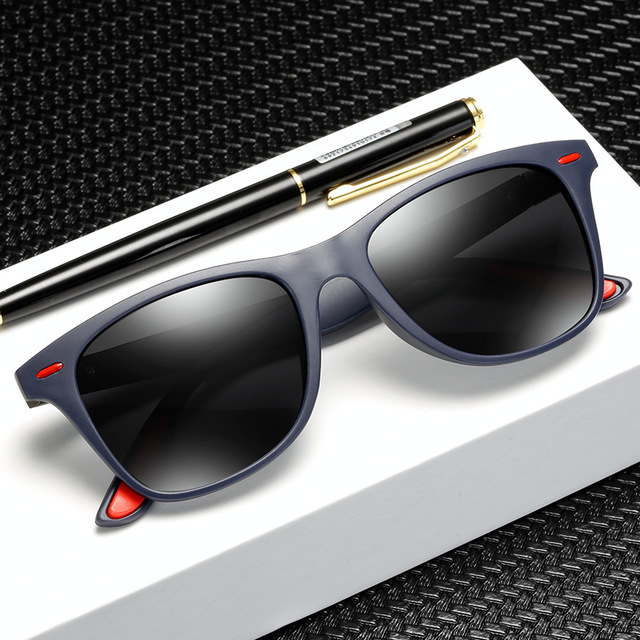Classic Black Square Sunglasses – Everyday Fashion Glasses with Sporty Accent