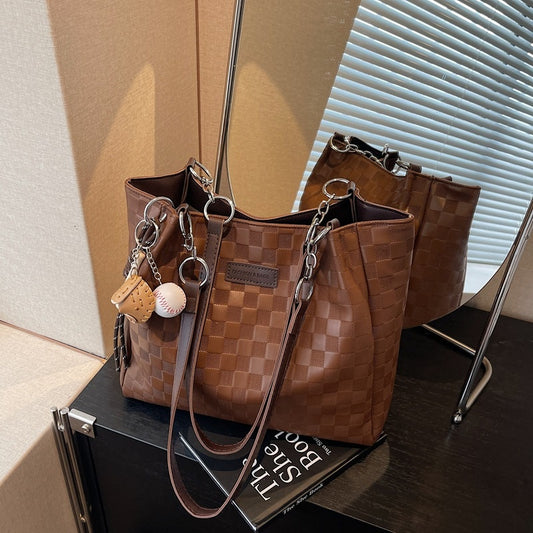 High-Capacity Commuter Tote Bag – Elegant Structured Handbag for Work & Everyday Use