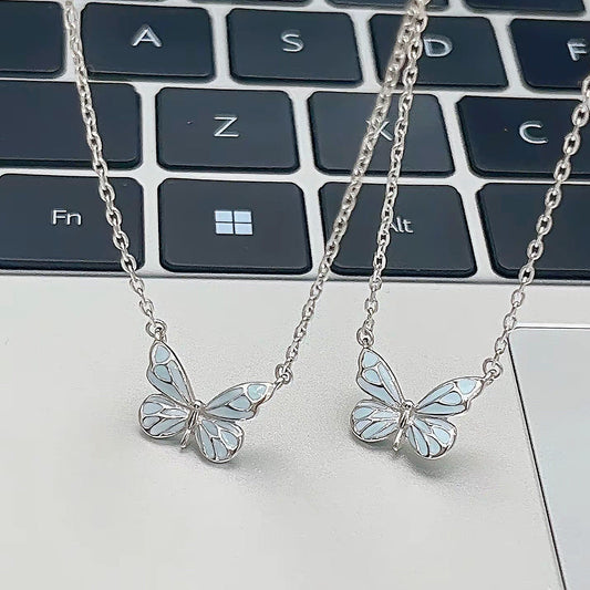 LUXERIO™ Glow Butterfly Necklace & Bracelet Set – Luminous Jewelry for Women