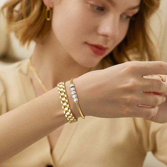 Personalized Adjustable Gold Bracelet – Elegant Custom Women’s Jewelry