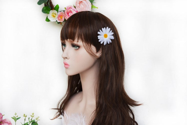 Handmade Daisy Flower Hair Clip – Soft Fabric Duckbill Clip for Women